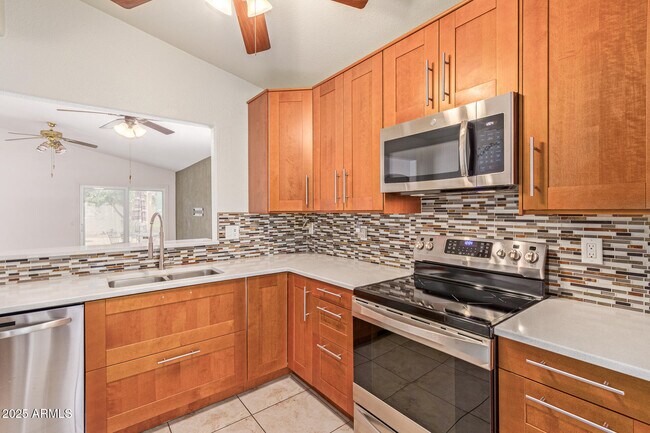 Building Photo - 1296 S Cholla St