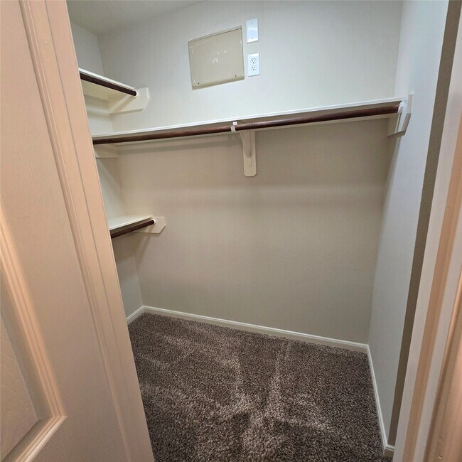 Building Photo - 12006 Audubon Hill Ct