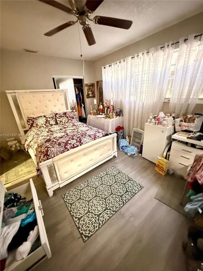 Building Photo - 7666 La Salle Blvd