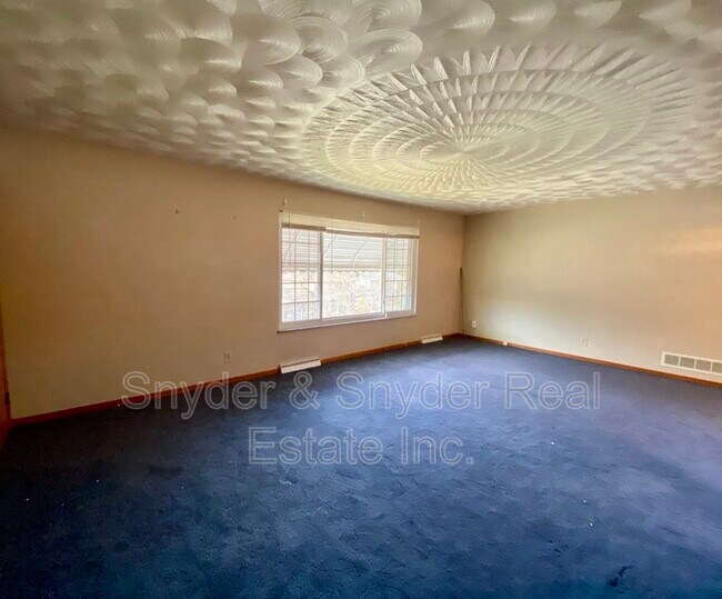 Building Photo - 1857-1859 Cromwell Drive