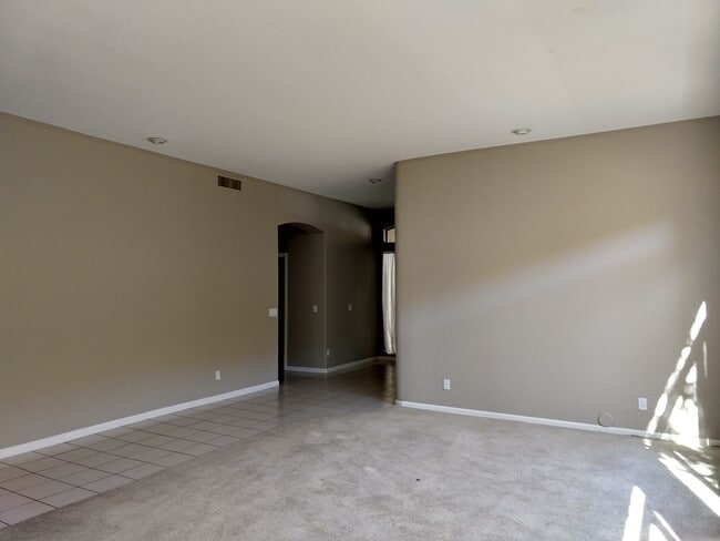 Building Photo - 4123 E Hancock Dr