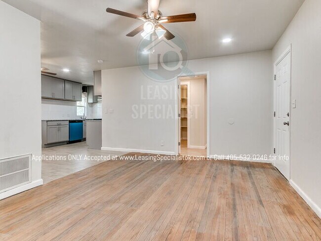 Building Photo - Charming Mid Norman 3 Bed 2 Bath Home!