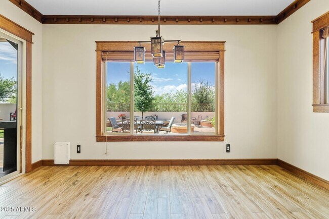 Building Photo - 3123 E Cat Balue Dr