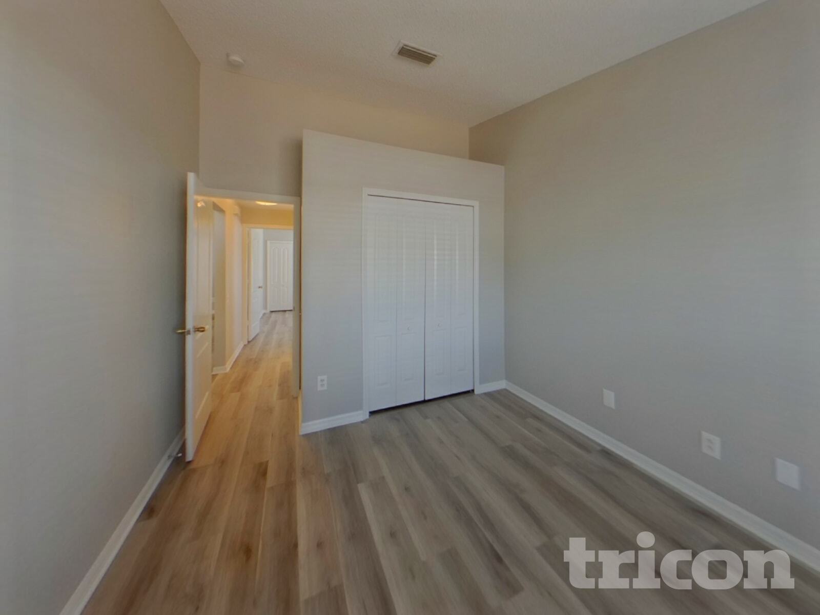 Building Photo - 217 Lakeway Ln