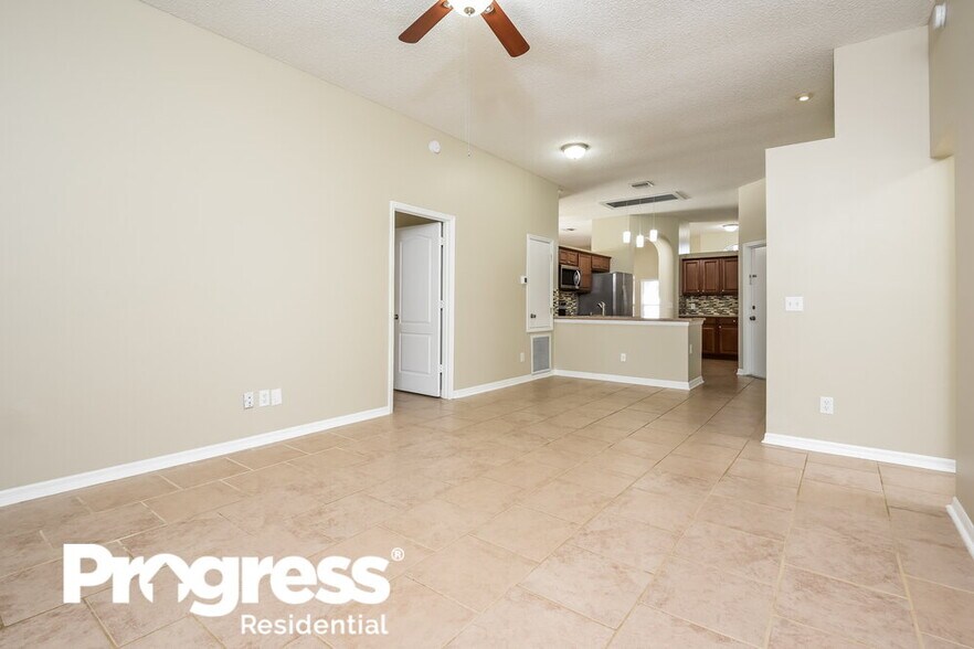 Building Photo - 12712 Woodbury Glen Dr