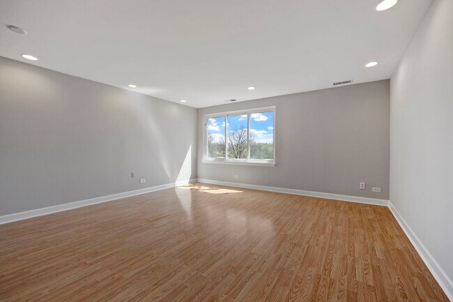 Building Photo - 425 Walnut Creek Rd