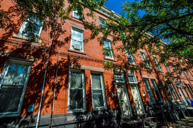 Building Photo - 3945 Baltimore Ave