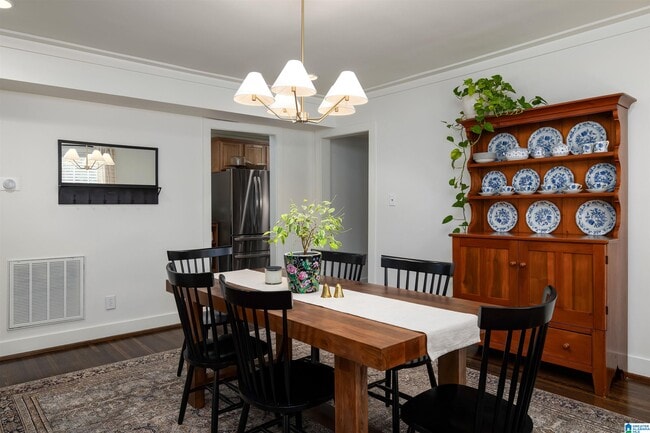 Building Photo - 1305 31st St S