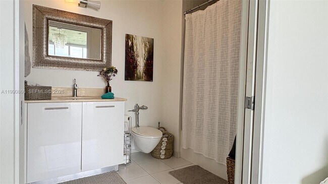 Building Photo - 3451 NE 1st Ave