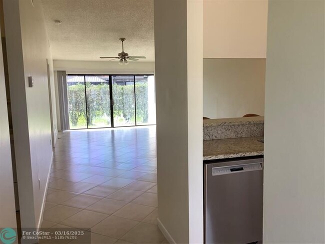 Building Photo - 10128 Boca Bend E