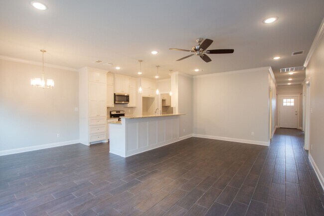 Building Photo - Available Now! Stunning 3 Bedroom 2 Bath Home in Whitehouse!