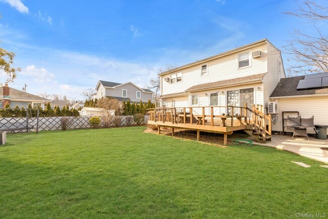 Building Photo - 1815 Schermerhorn St