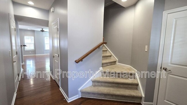 Building Photo - 113 Grande Sky Ct