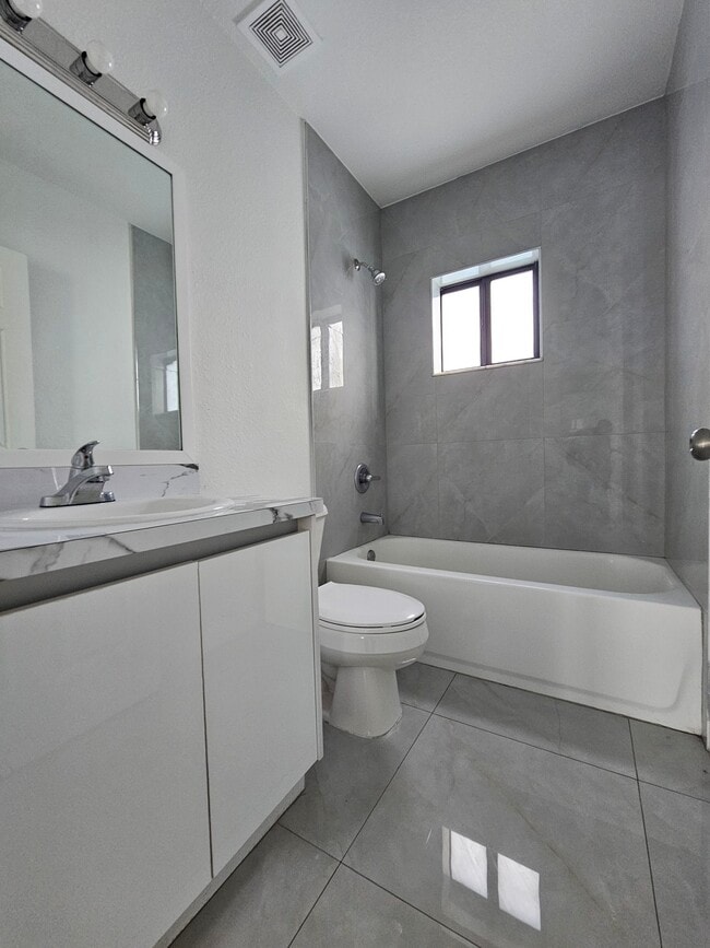 Building Photo - 2970 NW 48th St