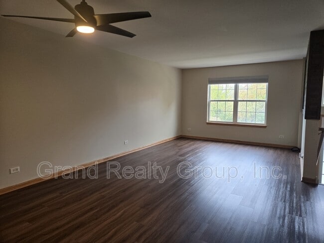 Building Photo - 552 Richard Brown Blvd
