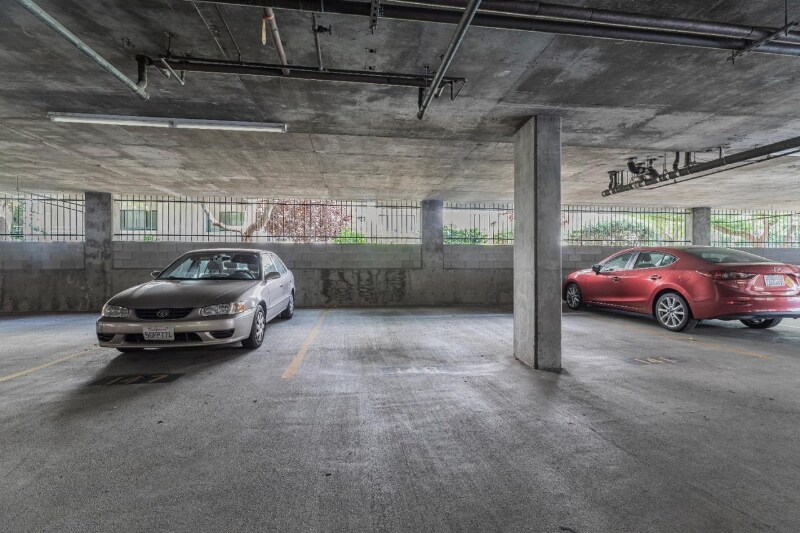 Building Photo - 4681 Albany Cir