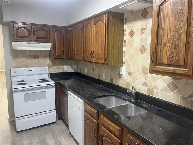 Building Photo - 10524 Shadywood Dr