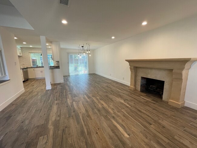 Building Photo - 5766 Lake Lindero Dr