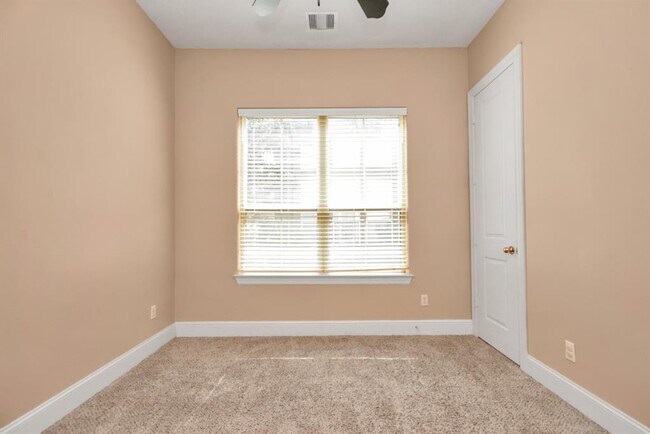 Building Photo - 2918 Leeland St