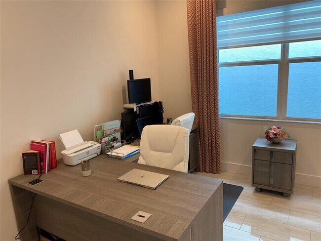 Building Photo - 9623 Brook Isles Ave