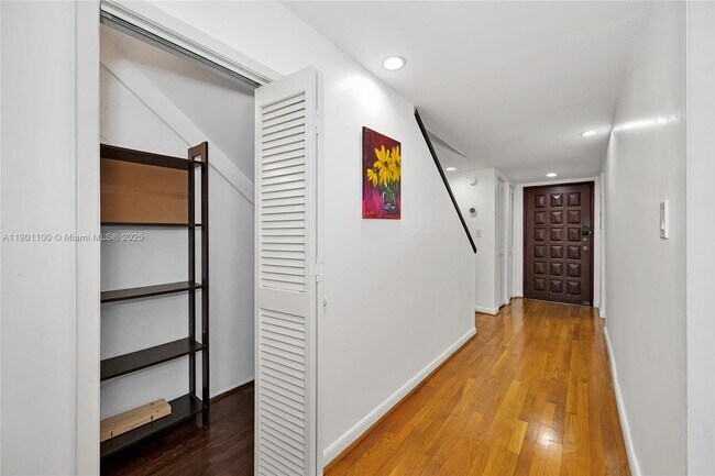Building Photo - 2600 Cardena St