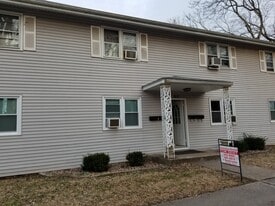 Building Photo - 612 N Center St