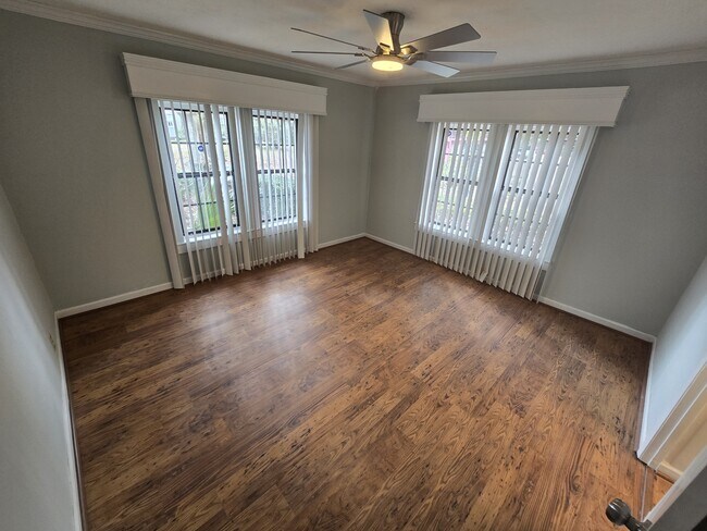 Building Photo - 1307 Point Peter Rd