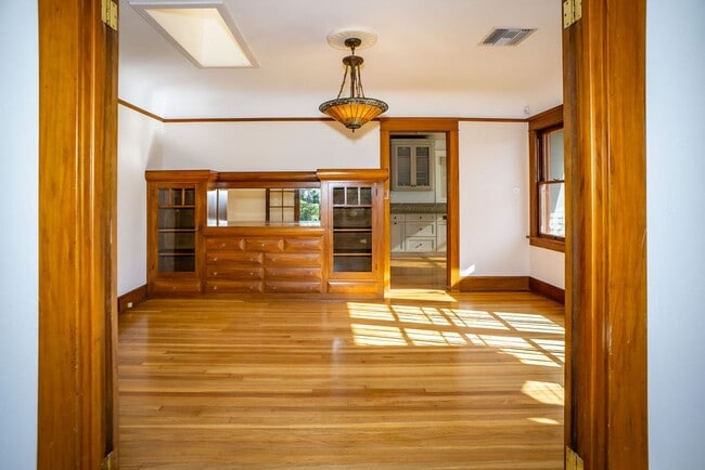Building Photo - Beautifully restored historic home