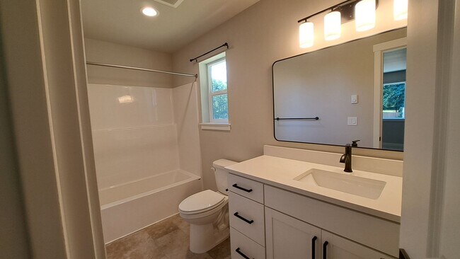 Building Photo - 3113 E Camellia Way