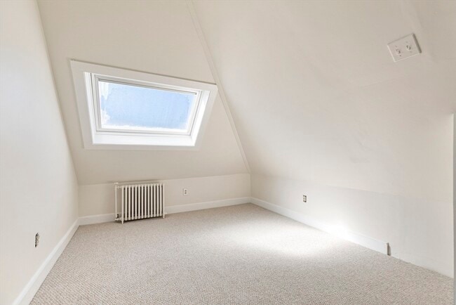 Building Photo - 15 S Fairview St