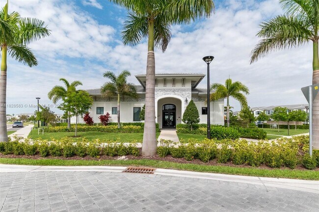 Building Photo - 28568 SW 134th Ave