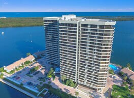 Building Photo - 100 Lakeshore Dr