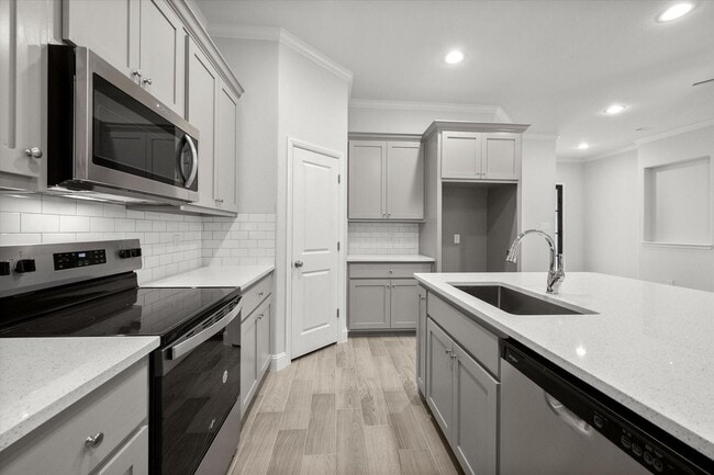 Building Photo - Brand New Arlington Townhome