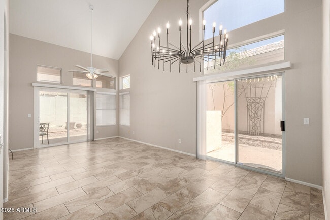 Building Photo - 1128 E Silverwood Dr