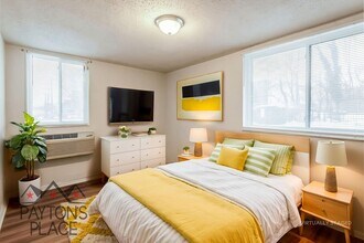 Building Photo - Spacious condo with Water included and Parking!!! FIRST MONTH'S HALF OFF