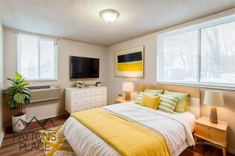 Building Photo - Spacious condo with Water included and Parking!!!