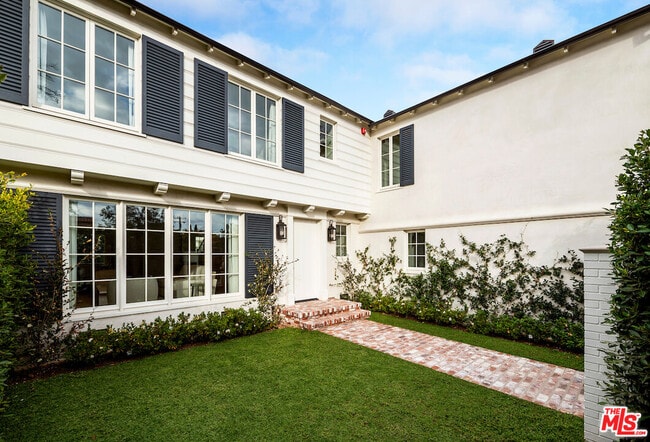 Building Photo - 9563 Charleville Blvd