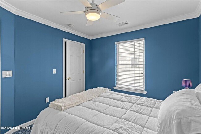 Building Photo - 297 Bayview Ave