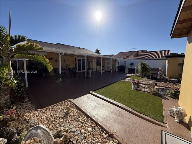 Building Photo - 14831 SW 82nd St