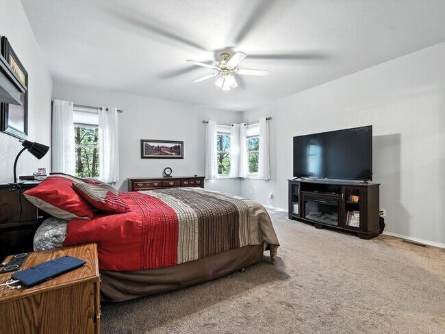 Building Photo - 18370 Lazy Summer Way