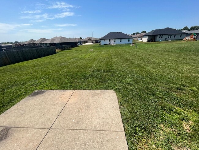 Building Photo - 3 bedroom 2 bath home in Clever, MO!