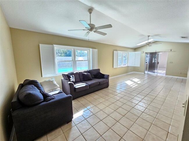 Building Photo - 2088 S Parkton Dr