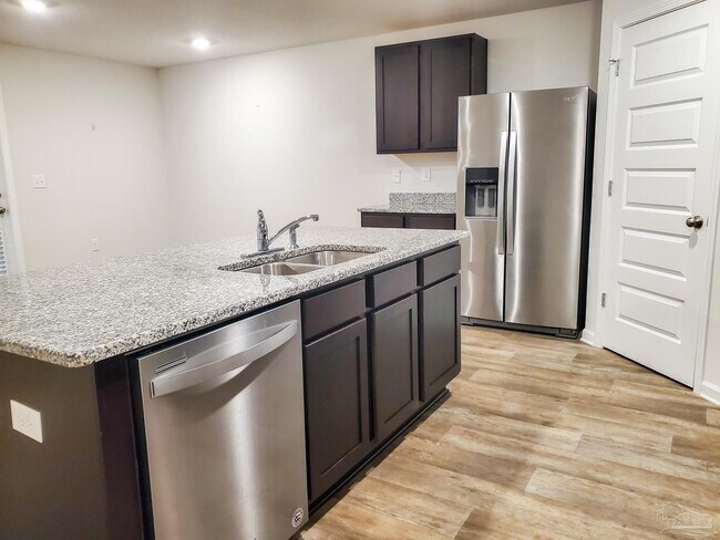 Building Photo - 7332 Lakeside Oak Ct