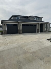 Building Photo - Alderbrook Homes, New Construction, XL Hom...