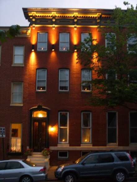 Primary Photo - 2008 E Baltimore St