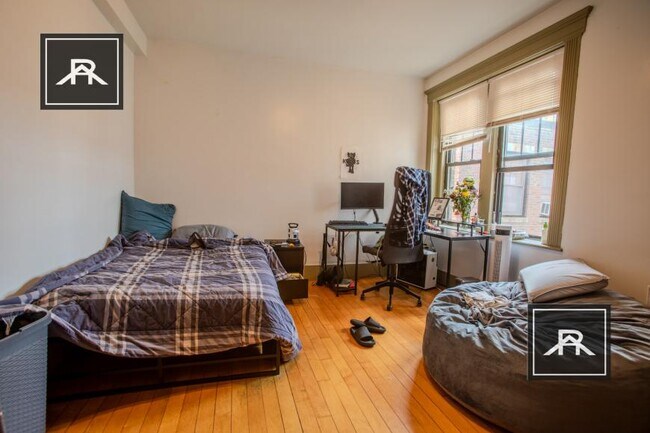 Building Photo - 4 bedroom in Allston MA 02134