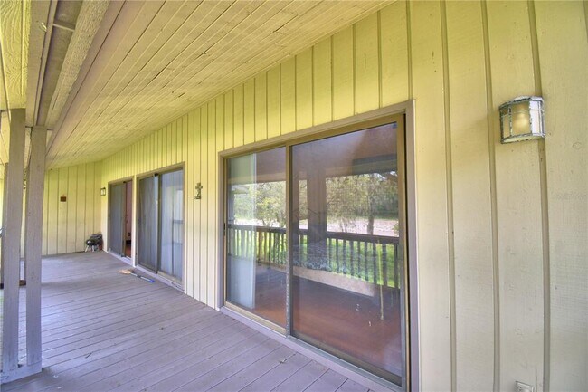 Building Photo - 5027 Sherwood Ln