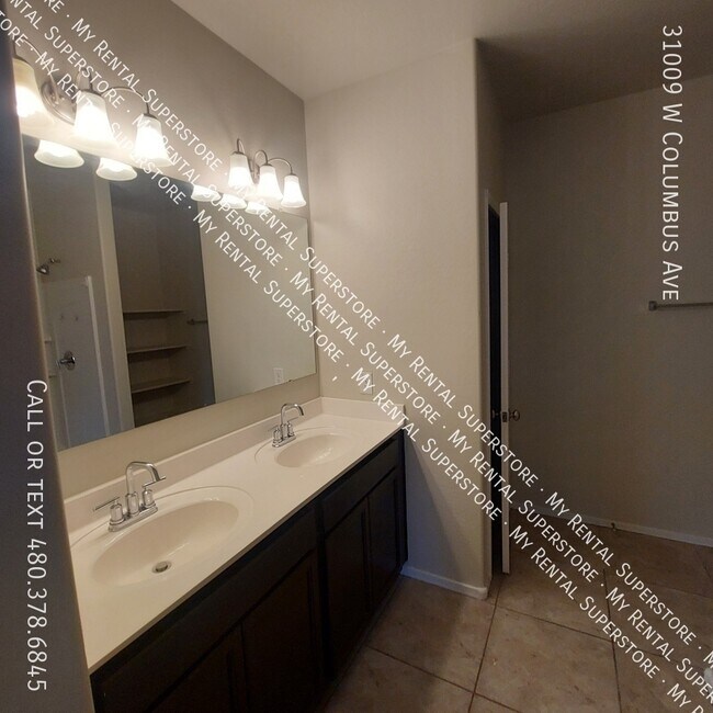 Building Photo - 31009 W Columbus Ave