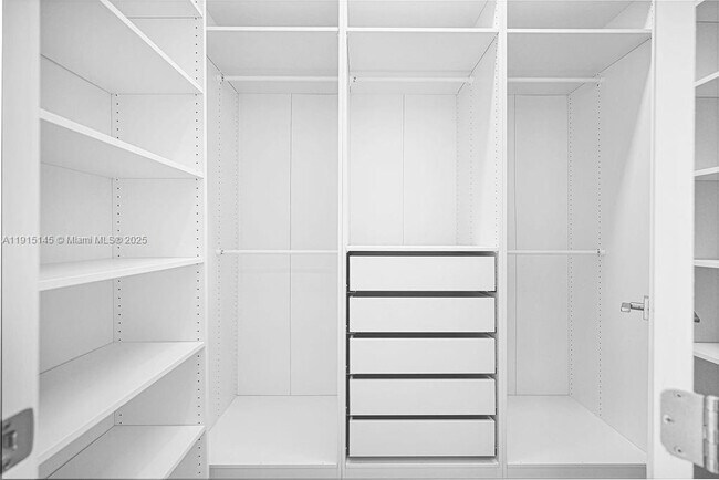 Building Photo - 12413 Solana Bay Cir