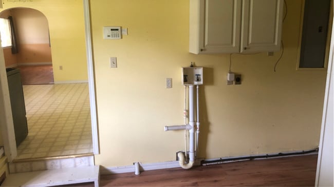 Building Photo - 12875 Galyean Rd